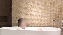 Luxurious Bath Time at High-End Hotels - A Relaxing Experience